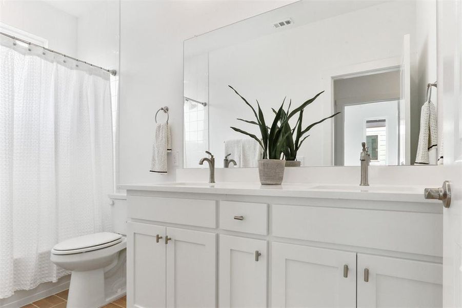 028-1411AzaleaDrive-Melissa-TX-75454-Bathroom3.jpg-SMALL 028-1411AzaleaDrive-Melissa-TX-75454-Bathroom3.jpg-SMALL