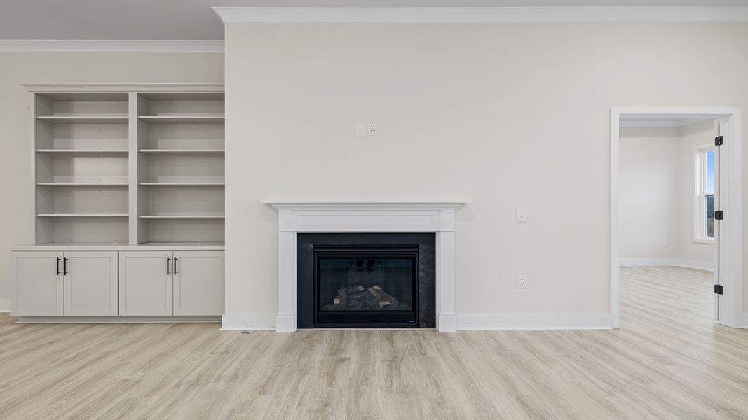Spacious, unfurnished interior of a new home in Seven Oaks, Greenwood (Image 25).
