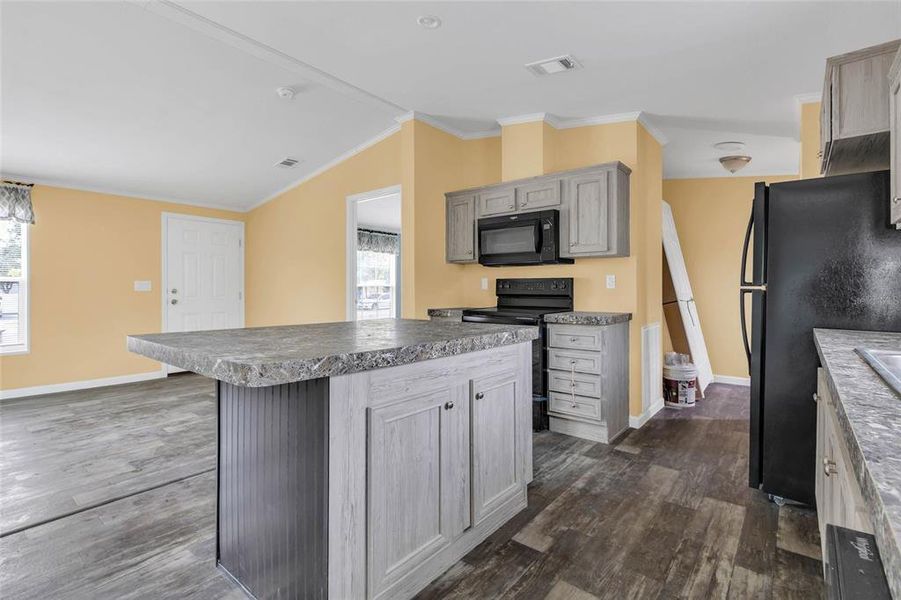 Furnished interior view inside a new home in , Spring Hill (Image 10).