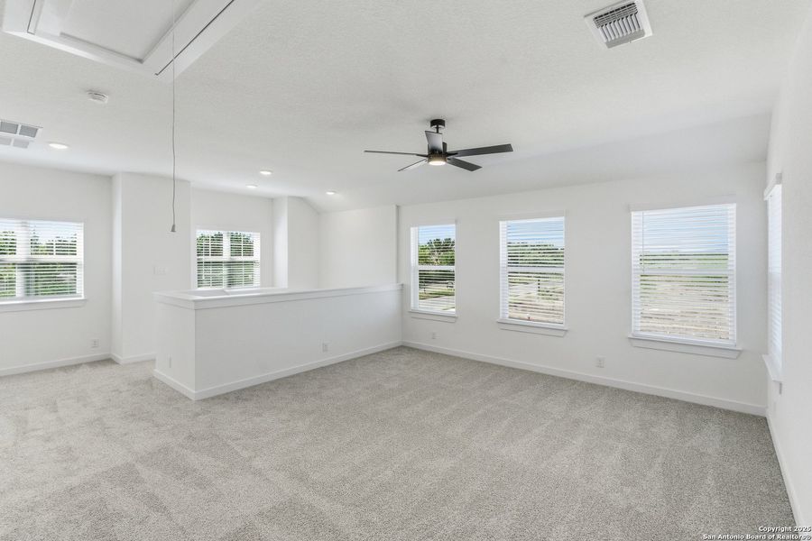 Spacious, unfurnished interior of a new home in The Crossvine – Garden Homes, Schertz (Image 29). Spacious, unfurnished interior of a new home in The Crossvine – Garden Homes, Schertz (Image 29).