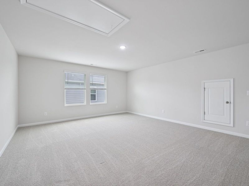 Spacious, unfurnished interior of a new home in Oak Manor - Signature Series, Garner (Image 16).