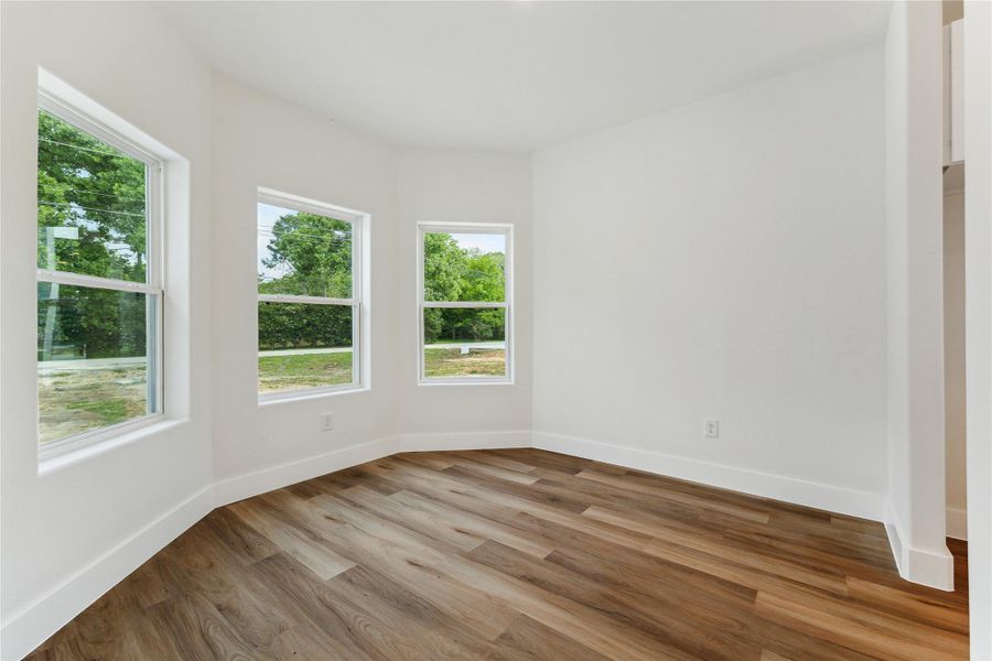 Spacious, unfurnished interior of a new home in , Santa Fe (Image 22).