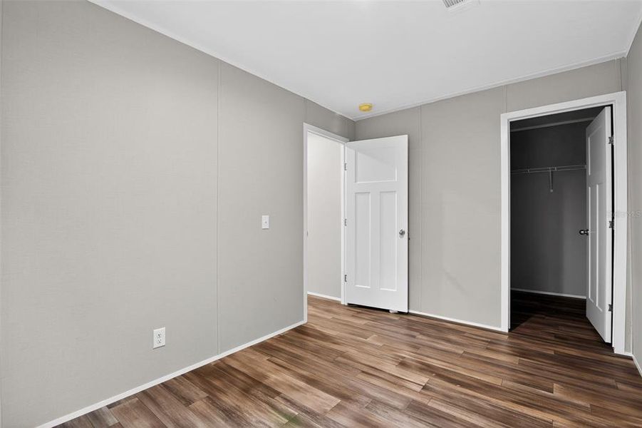 Spacious, unfurnished interior of a new home in , Crystal River (Image 20).