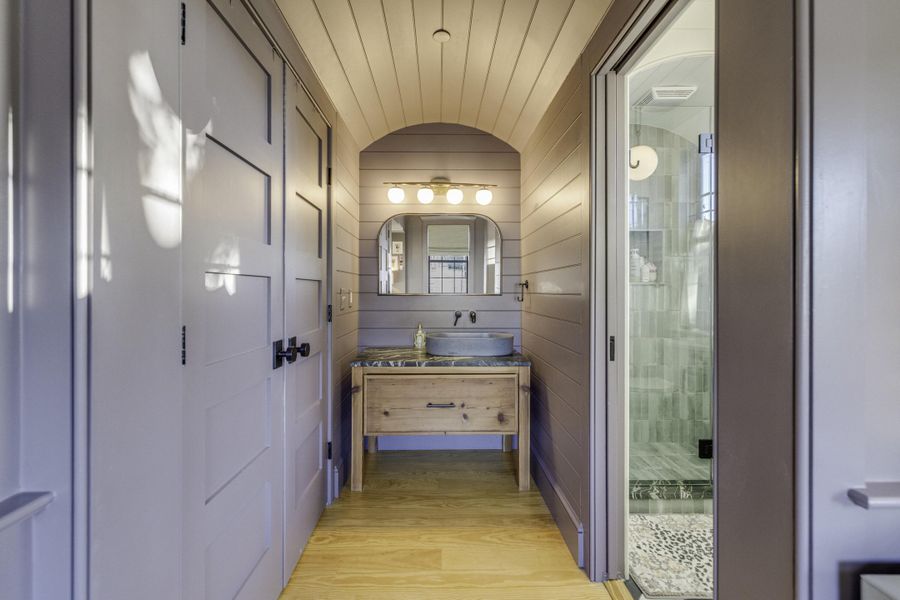 Image 28 of a home in . Image 28 of a home in .