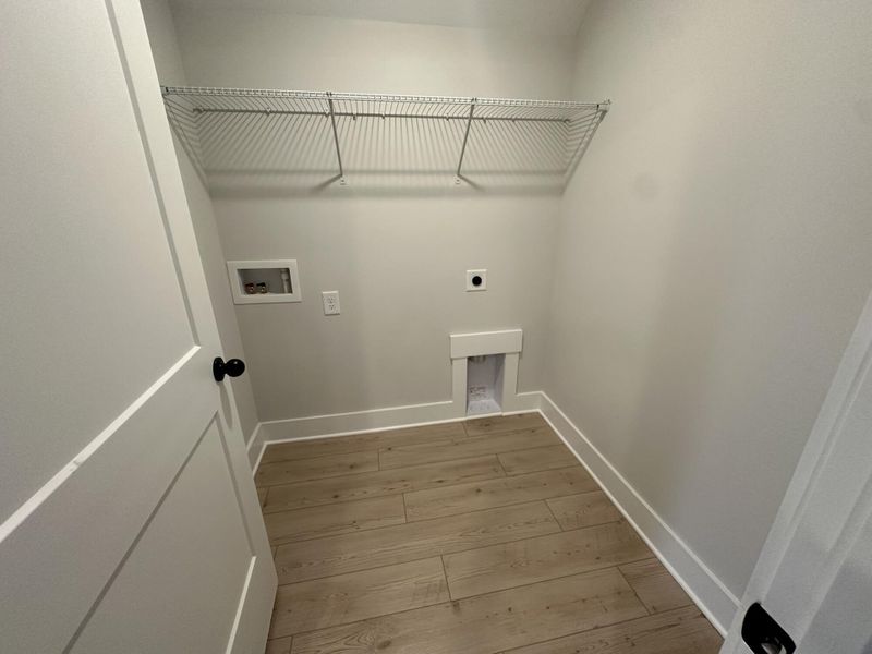 Spacious, unfurnished interior of a new home in Blythe Mill Townhomes, Waxhaw (Image 18).