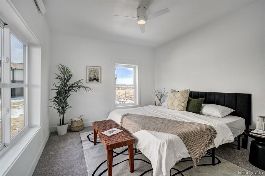 Lincoln Model Home Photos. Same model home by same builder.