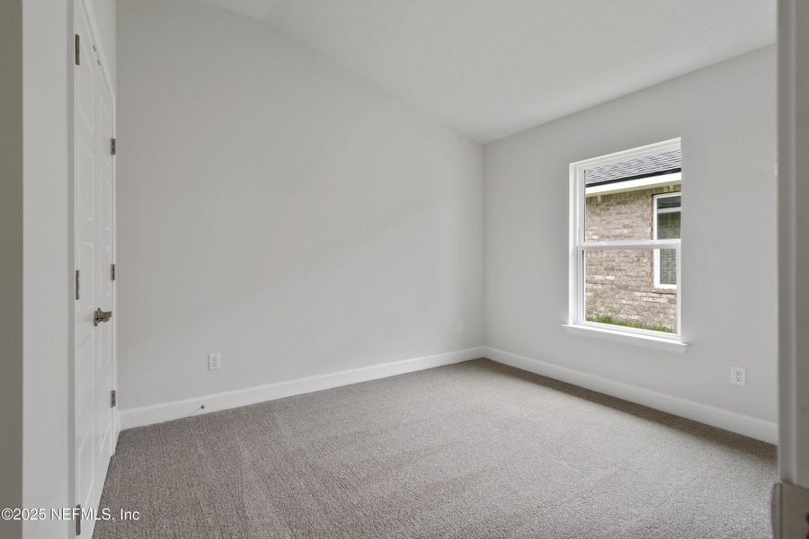 Spacious, unfurnished interior of a new home in Shadow Crest at Rolling Hills, Green Cove Springs (Image 11).
