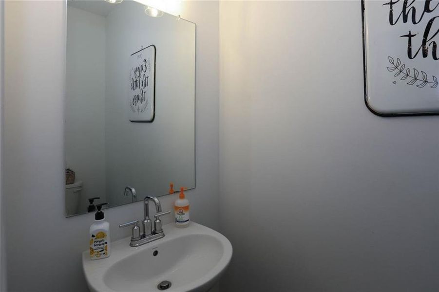 Close-up of interior finishes inside a home in Laurelwood, Douglasville (Image 22).