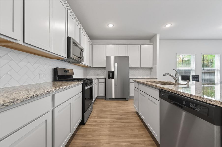 Furnished interior view inside a new home in , Tomball (Image 9).