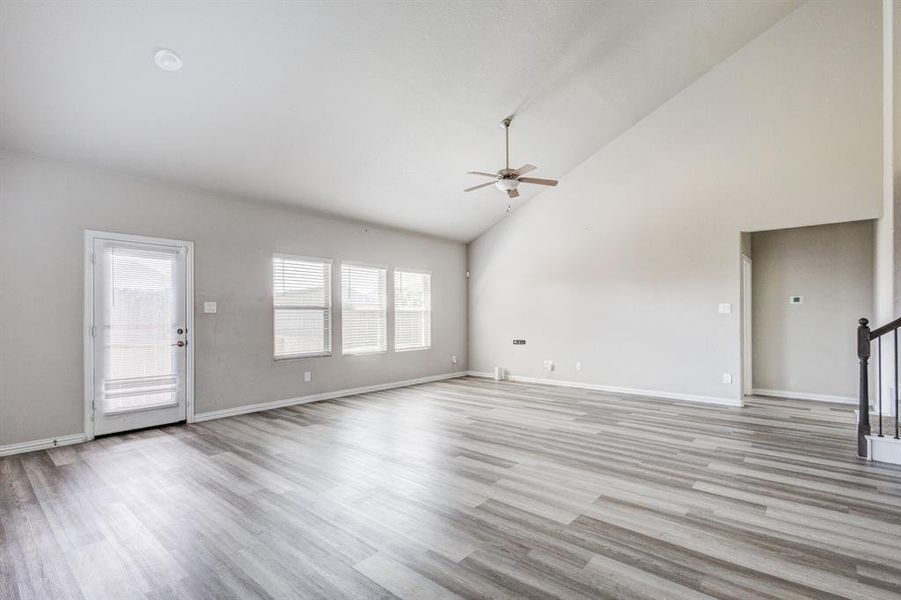 Spacious, unfurnished interior of a new home in Stonehaven, Seagoville (Image 15). Spacious, unfurnished interior of a new home in Stonehaven, Seagoville (Image 15).