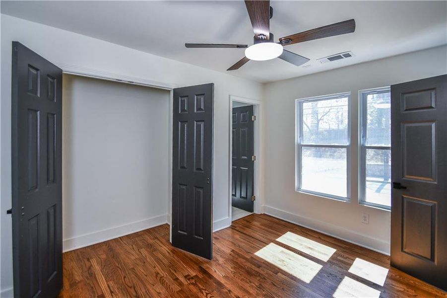 Spacious, unfurnished interior of a new home in , Atlanta (Image 37).