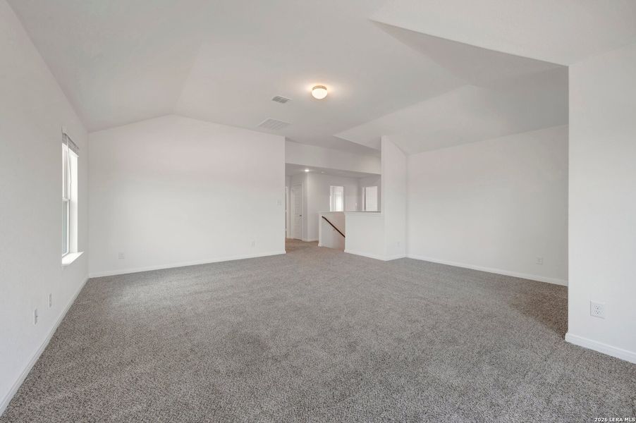 Spacious, unfurnished interior of a new home in Hickory Ridge Estates, Elmendorf (Image 45).