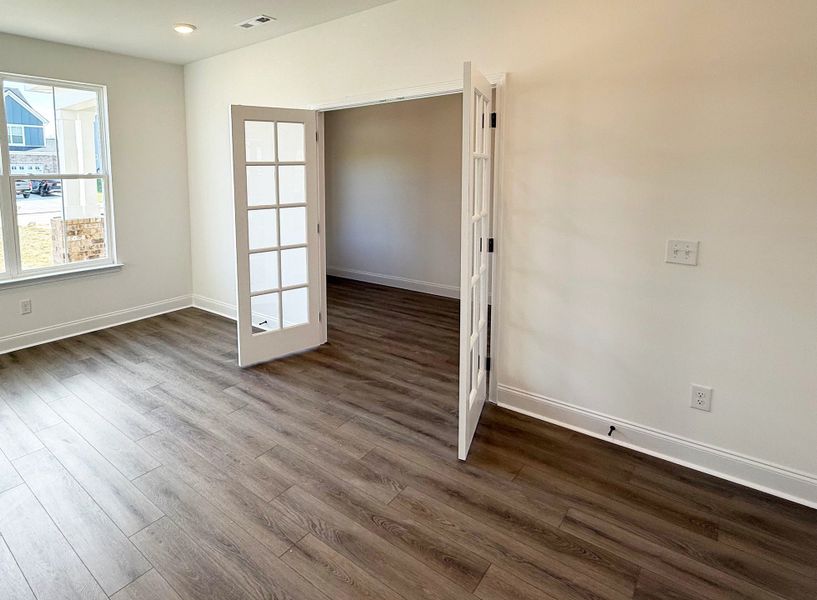 Spacious, unfurnished interior of a new home in Willow Landing, Mount Juliet (Image 15).