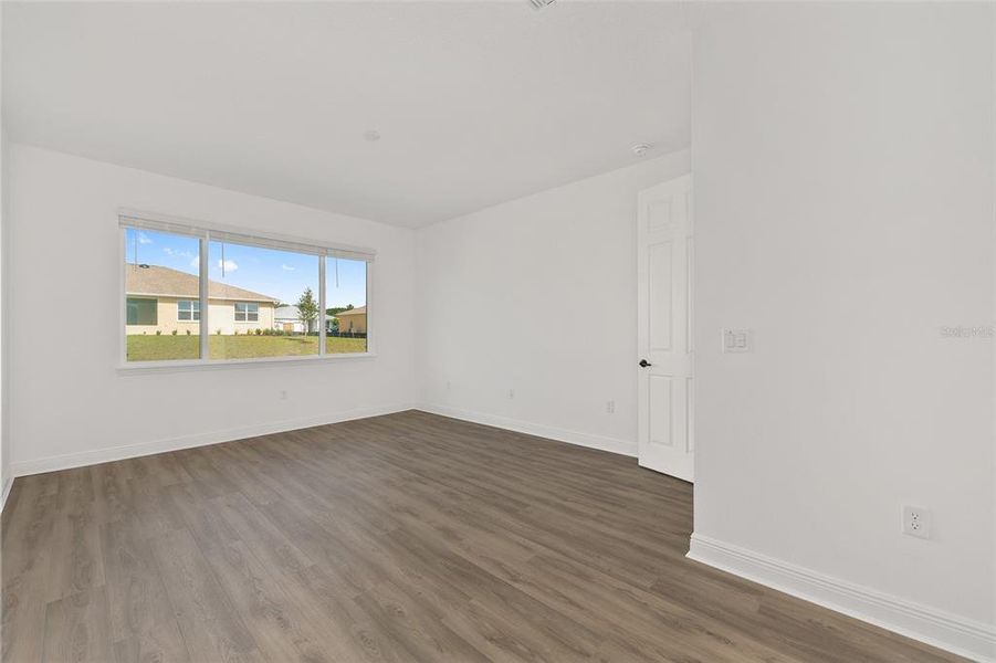 Spacious, unfurnished interior of a new home in , Ocala (Image 34).