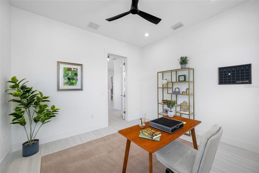 Furnished interior view inside a new home in , Treasure Island (Image 46).
