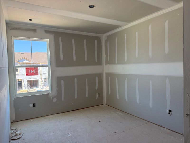 Sun-filled 2nd bedroom