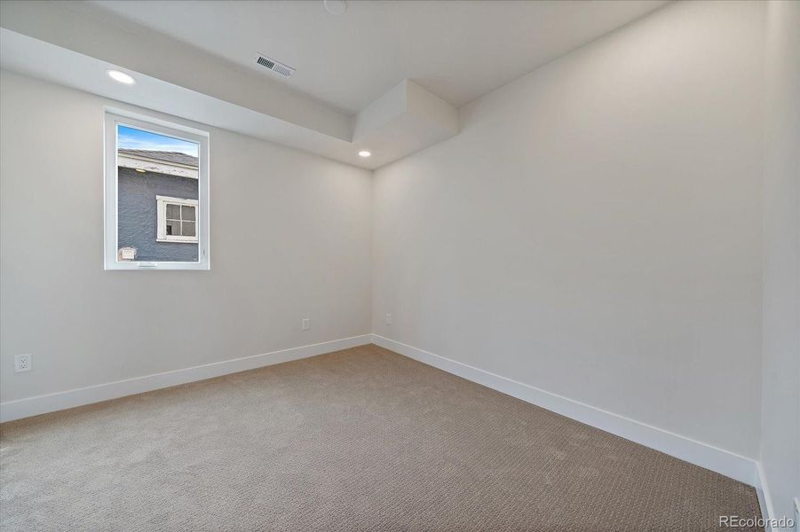 Spacious, unfurnished interior of a new home in , Denver (Image 19).