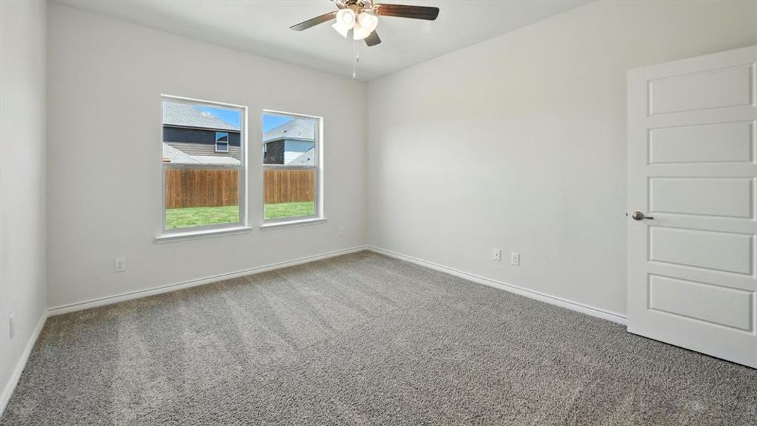 Spacious, unfurnished interior of a new home in The Woods at Lindsey Place, Anna (Image 29).
