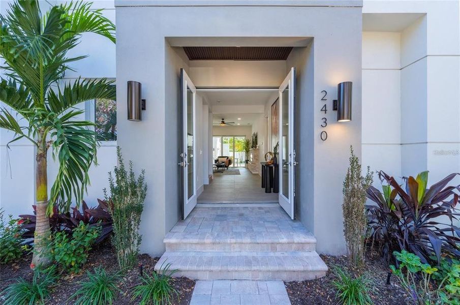 Exterior details and patio area of a home in , Sarasota (Image 31).