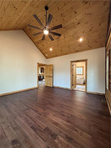 Spacious, unfurnished interior of a new home in , Ellijay (Image 6).