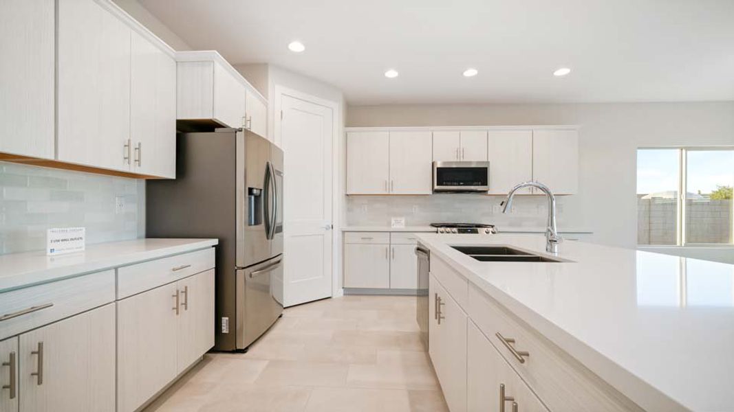 Representative furnished interior of a home built from the Harmony by Costa Verde Homes in Retreat at Mountain View Ranch, Casa Grande (Image 21).