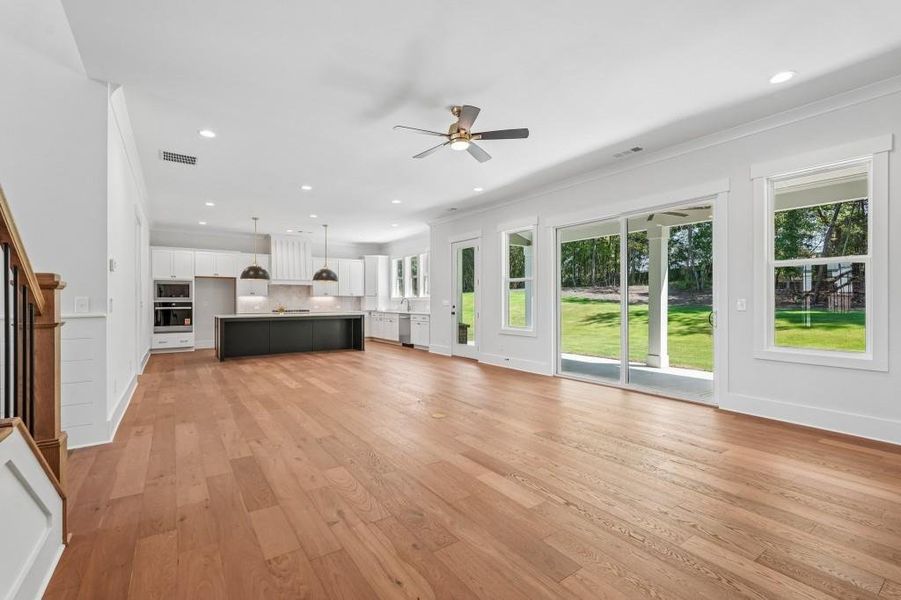 Spacious, unfurnished interior of a new home in Arden on Lanier, Cumming (Image 34).