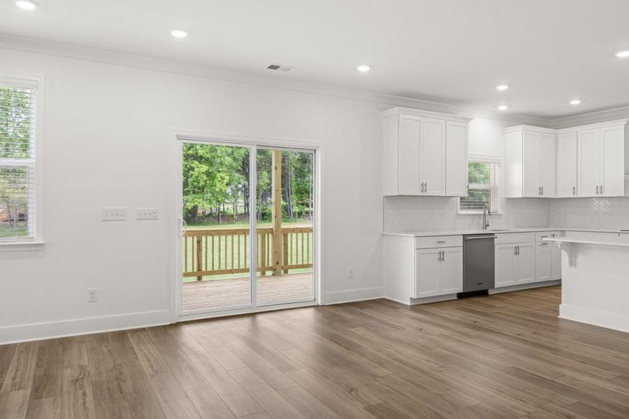 Spacious, unfurnished interior of a new home in Willow Creek, Watkinsville (Image 37).