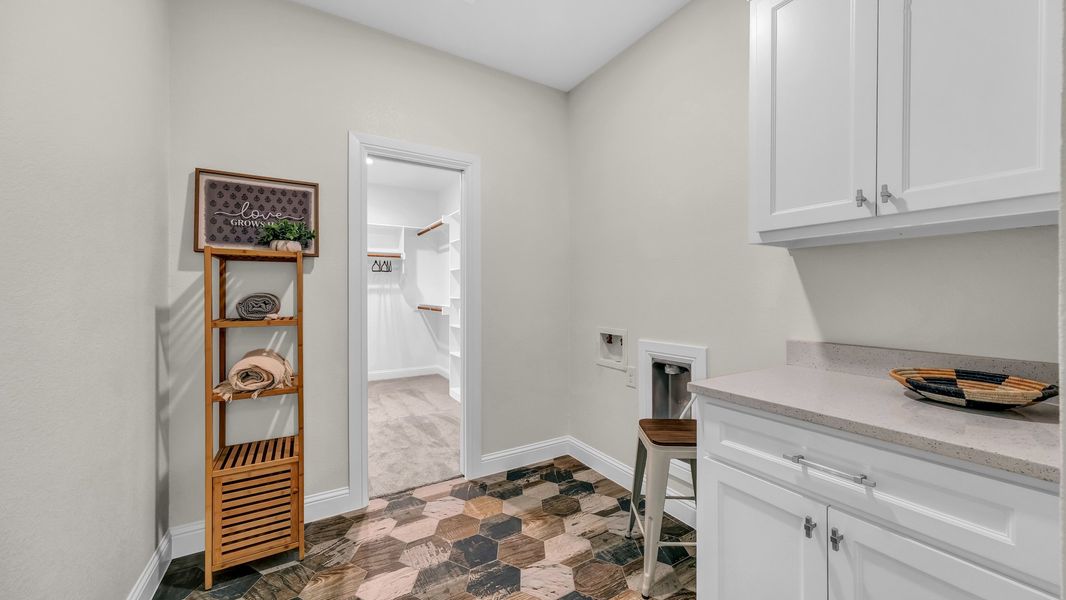 Representative furnished interior of a home built from the Clementine by Zeal Home Builders in Saddle Crest Estates, Weatherford (Image 50).