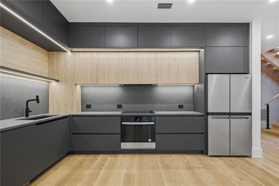 Furnished interior view inside a new home in , Atlanta (Image 15). Furnished interior view inside a new home in , Atlanta (Image 15).