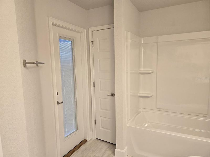 2nd Bath walks out to Lanai