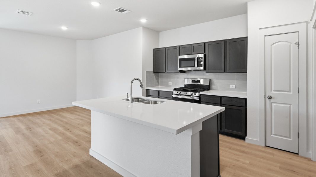 Furnished interior view inside a new home in Morningside, Farmersville (Image 19).