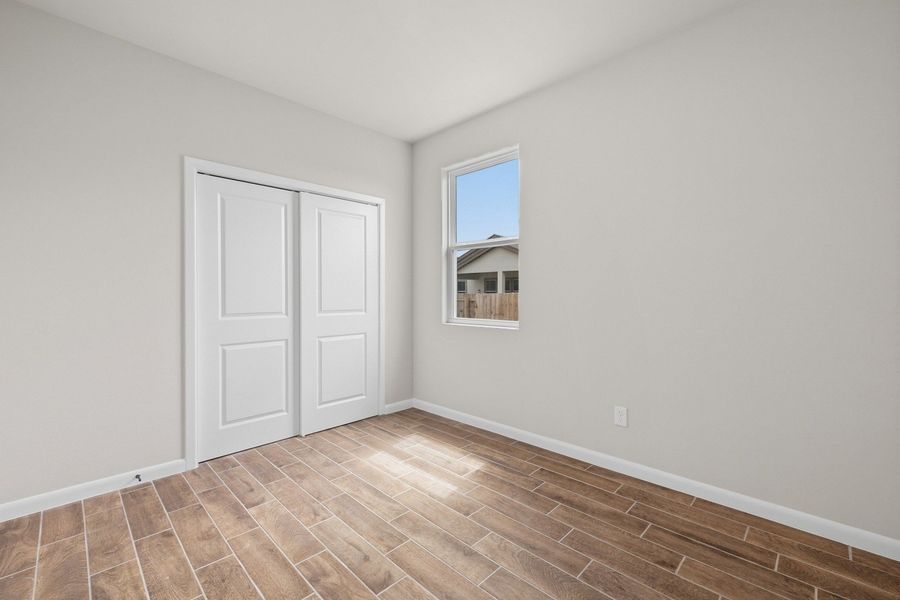 Spacious, unfurnished interior of a new home in Alberta Heights, Edinburg (Image 12).