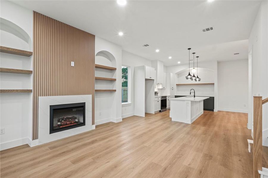 Image 21 of a home in .