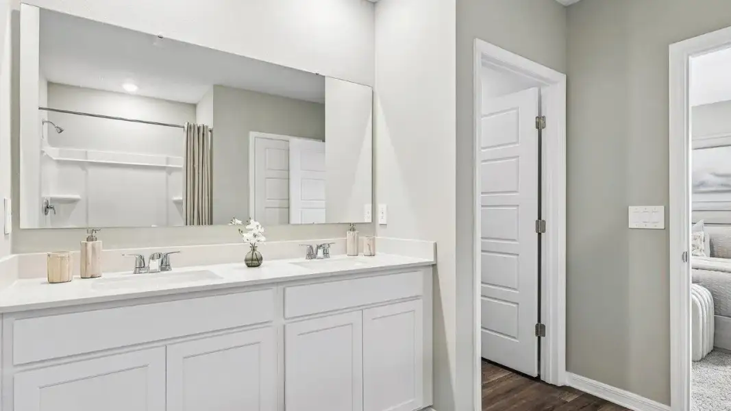 Furnished interior view inside a new home in Hawthorne Ranch, Lakeland (Image 36).