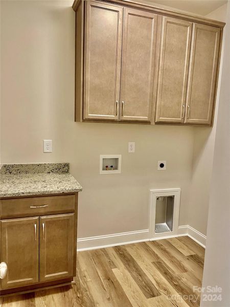 Laundry Room w/ Granite Countertop