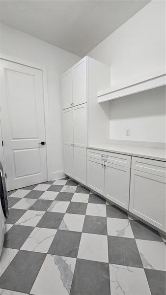 Spacious, unfurnished interior of a new home in , Tampa (Image 25).