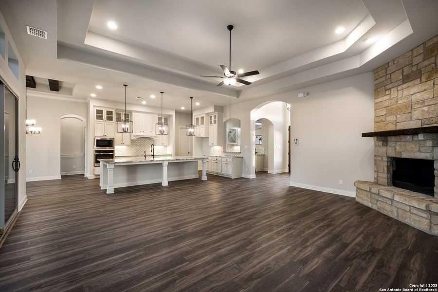 Spacious, unfurnished interior of a new home in Harvest Hills, Marion (Image 16).