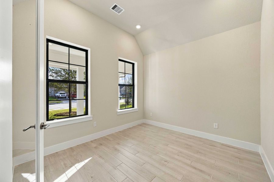 Spacious, unfurnished interior of a new home in Arabella on the Prairie, Richmond (Image 19). Spacious, unfurnished interior of a new home in Arabella on the Prairie, Richmond (Image 19).