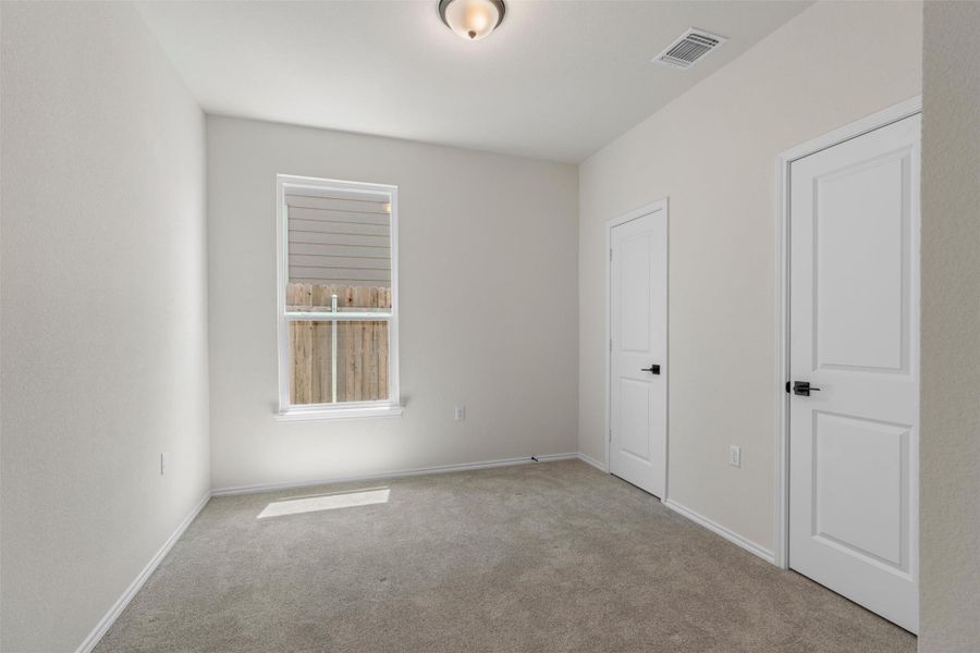 Spacious, unfurnished interior of a new home in , Manor (Image 27).
