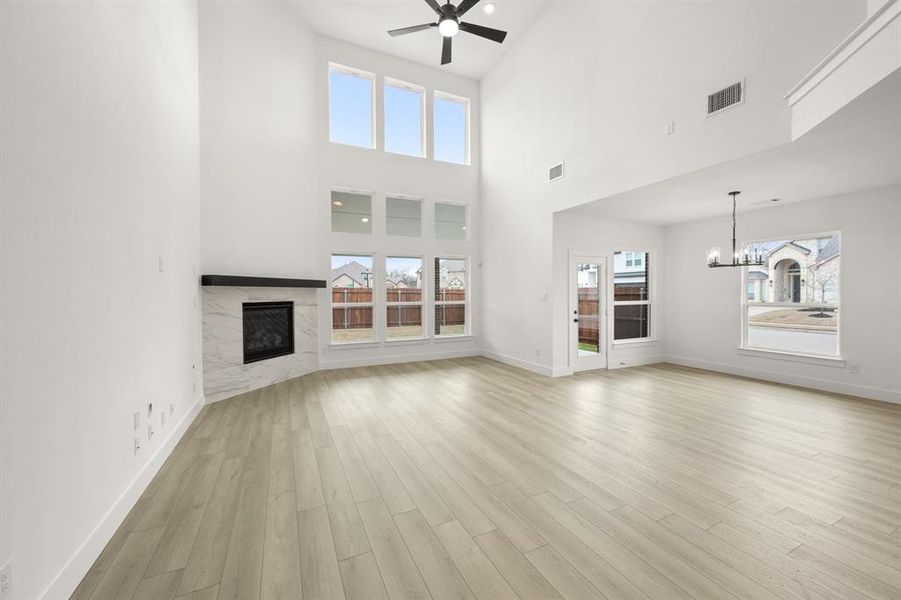 341 Loretta- Living Room-4030