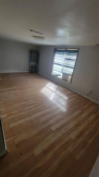 Spacious, unfurnished interior of a new home in , Vidor (Image 9). Spacious, unfurnished interior of a new home in , Vidor (Image 9).