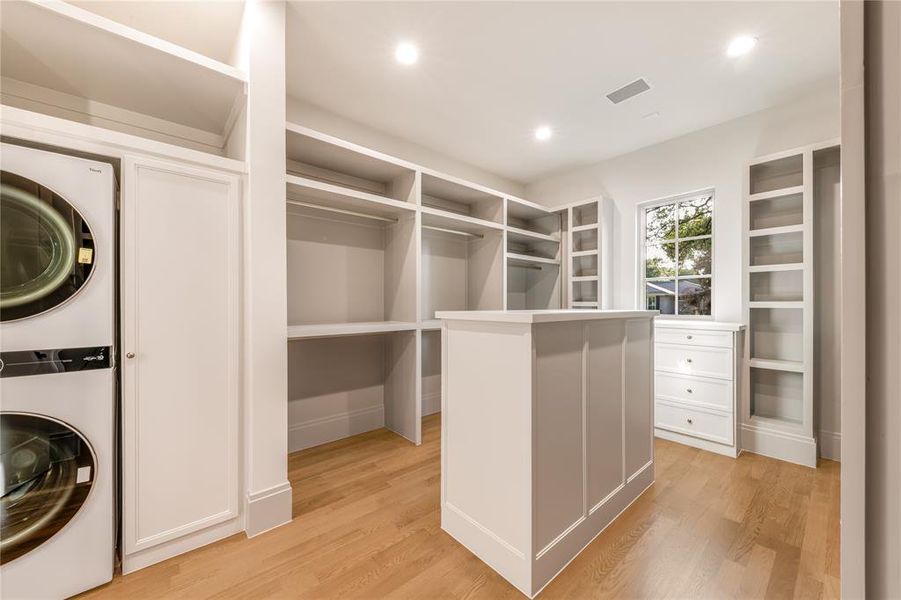 Primary cost with island and built in WD