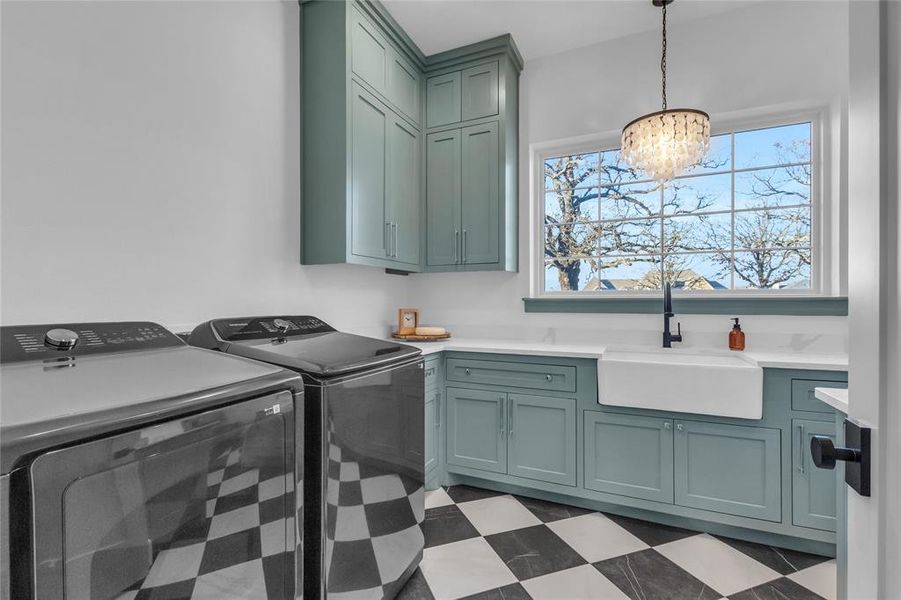 Laundry room with sink and plenty of storafe