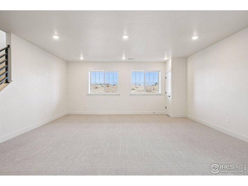 Spacious, unfurnished interior of a new home in Villa Collection, Fort Collins (Image 28).