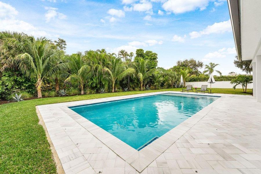 051-11823LakeShorePlace-NorthPalmBeach-F