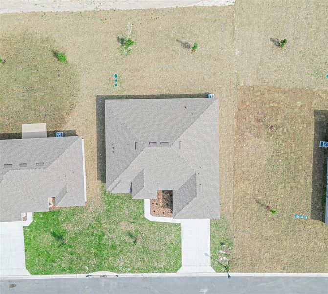 Exterior details and patio area of a home in Hickory Ridge Estates, Lake Wales (Image 3).