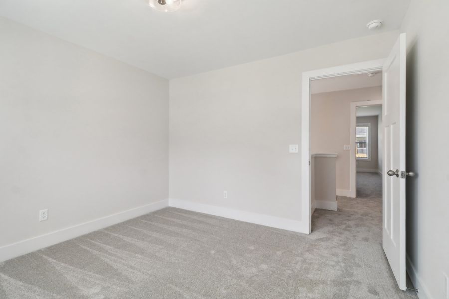 Representative unfurnished interior of a home built from the Sonoma II by Great Southern Homes in Edwards Ridge, Central (Image 36).