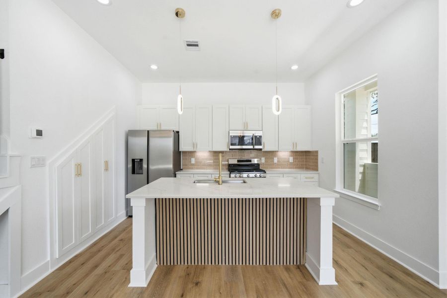 8910 Kitchen Finishes