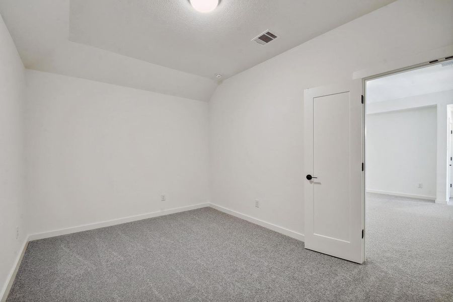 Spacious, unfurnished interior of a new home in Crosswinds, Kyle (Image 22).