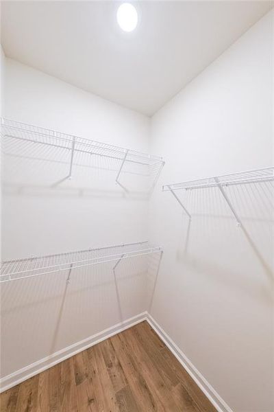 Spacious, unfurnished interior of a new home in , Gainesville (Image 21).